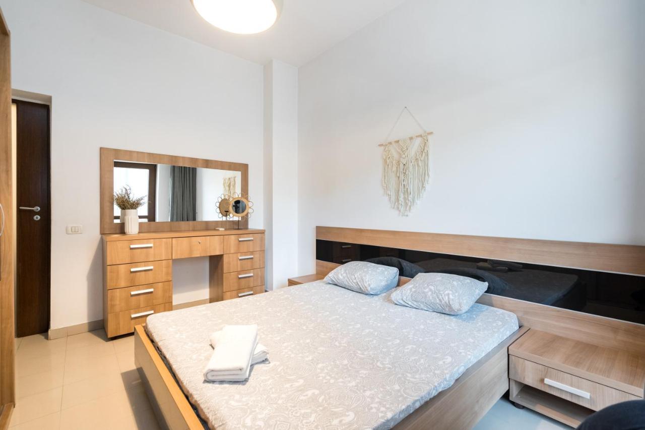 Modern & Spacious Apartment - Prime Location Near Bucharest'S Old Town Exterior photo